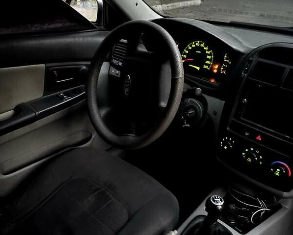 Бежевый Киа Сид, объемом двигателя 1.6 л и пробегом 530 тыс. км за 3100 $, фото 1 на Automoto.ua