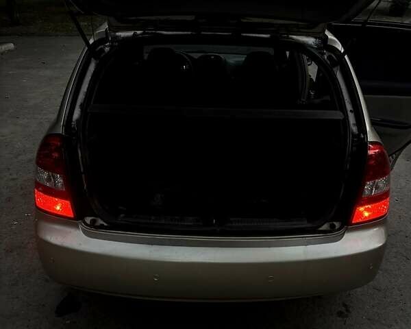 Бежевый Киа Сид, объемом двигателя 1.6 л и пробегом 530 тыс. км за 3100 $, фото 5 на Automoto.ua