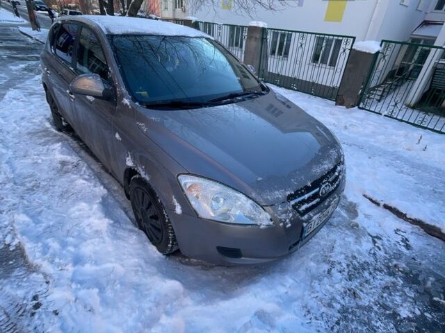 Бежевий Кіа Сід, об'ємом двигуна 1.4 л та пробігом 207 тис. км за 5500 $, фото 1 на Automoto.ua