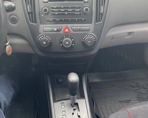 Бежевий Кіа Сід, об'ємом двигуна 1.6 л та пробігом 222 тис. км за 5650 $, фото 10 на Automoto.ua