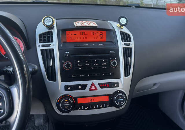 Бежевый Киа Сид, объемом двигателя 1.6 л и пробегом 226 тыс. км за 5750 $, фото 25 на Automoto.ua