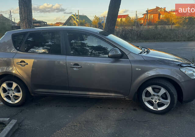 Бежевый Киа Сид, объемом двигателя 1.6 л и пробегом 226 тыс. км за 5750 $, фото 7 на Automoto.ua