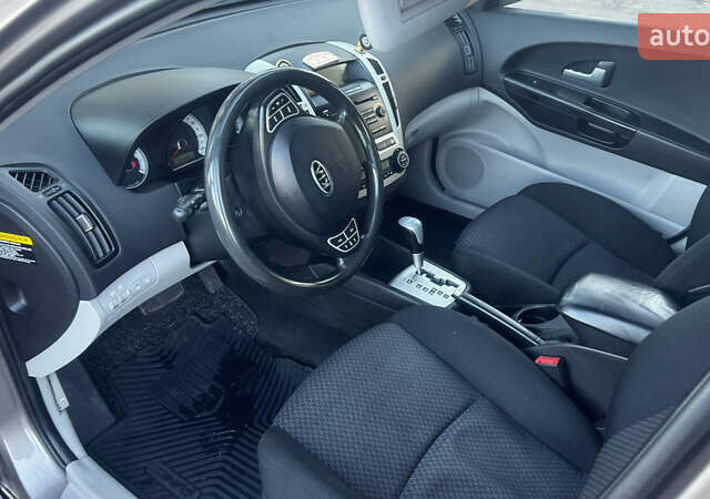 Бежевый Киа Сид, объемом двигателя 1.6 л и пробегом 226 тыс. км за 5750 $, фото 23 на Automoto.ua