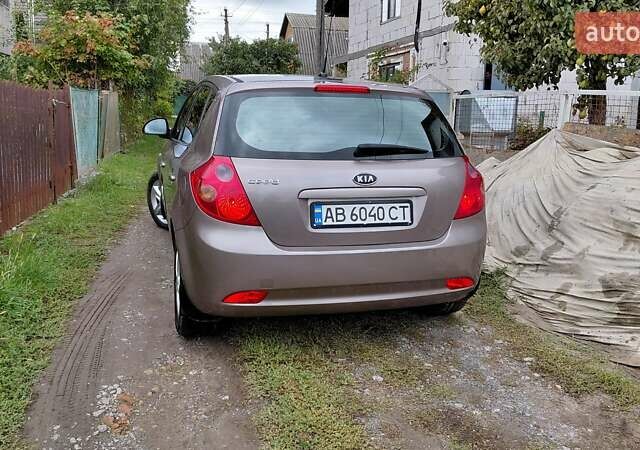 Бежевый Киа Сид, объемом двигателя 1.59 л и пробегом 328 тыс. км за 5500 $, фото 2 на Automoto.ua