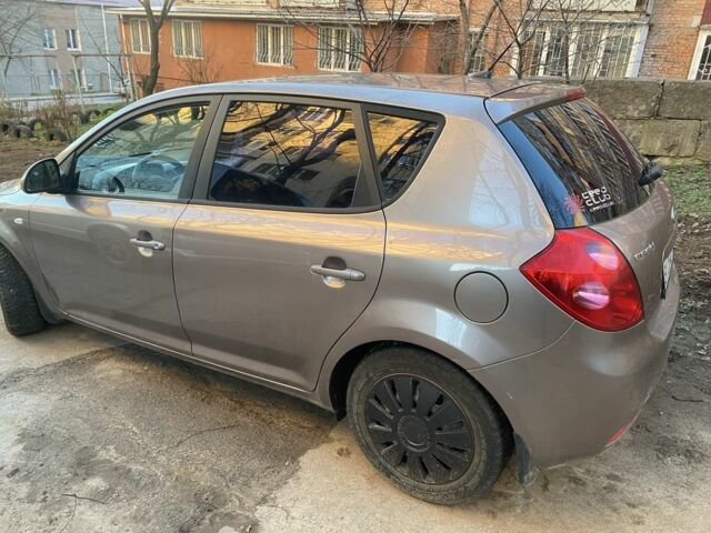 Бежевий Кіа Сід, об'ємом двигуна 1.4 л та пробігом 207 тис. км за 5500 $, фото 6 на Automoto.ua
