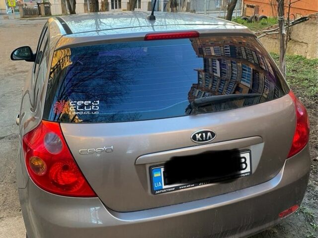 Бежевий Кіа Сід, об'ємом двигуна 1.4 л та пробігом 207 тис. км за 5500 $, фото 7 на Automoto.ua