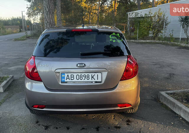 Бежевый Киа Сид, объемом двигателя 1.6 л и пробегом 226 тыс. км за 5750 $, фото 4 на Automoto.ua