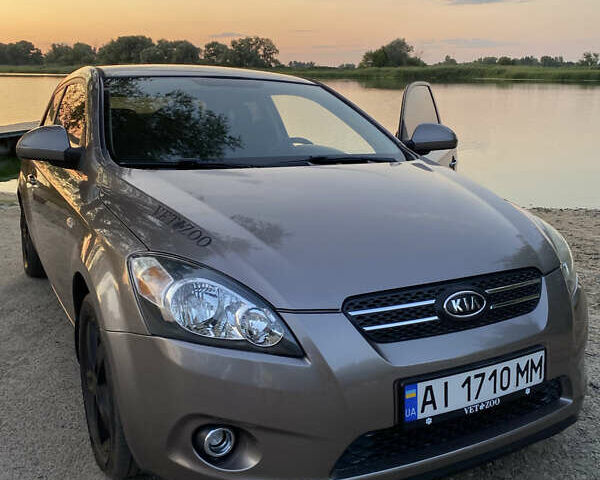 Киа Сид 2008 в Киеве на Automoto.ua Бежевый Киа Сид, объемом двигателя 1.59 л и пробегом 224 тыс. км за 6800 $, фото 5 на Automoto.ua