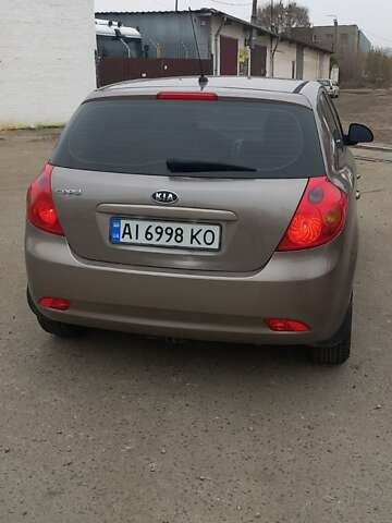 Бежевый Киа Сид, объемом двигателя 1.6 л и пробегом 273 тыс. км за 5800 $, фото 6 на Automoto.ua