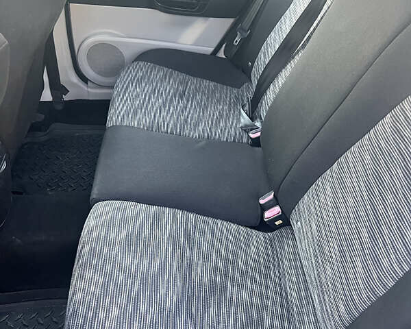 Бежевый Киа Сид, объемом двигателя 1.4 л и пробегом 183 тыс. км за 5500 $, фото 6 на Automoto.ua