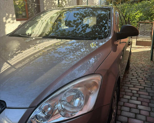 Бежевий Кіа Сід, об'ємом двигуна 1.4 л та пробігом 187 тис. км за 4200 $, фото 6 на Automoto.ua