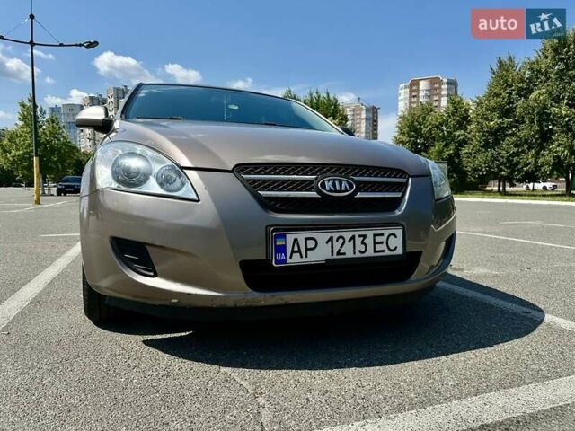 Бежевый Киа Сид, объемом двигателя 1.4 л и пробегом 256 тыс. км за 4000 $, фото 27 на Automoto.ua