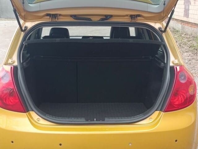 Бежевый Киа Сид, объемом двигателя 2 л и пробегом 260 тыс. км за 4000 $, фото 4 на Automoto.ua