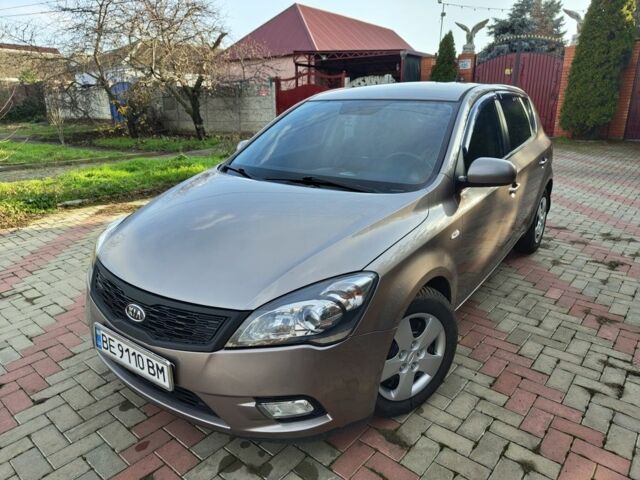 Бежевый Киа Сид, объемом двигателя 1.6 л и пробегом 173 тыс. км за 6500 $, фото 5 на Automoto.ua