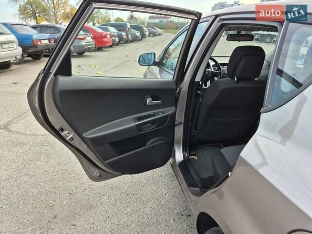 Бежевий Кіа Сід, об'ємом двигуна 1.6 л та пробігом 246 тис. км за 6500 $, фото 24 на Automoto.ua