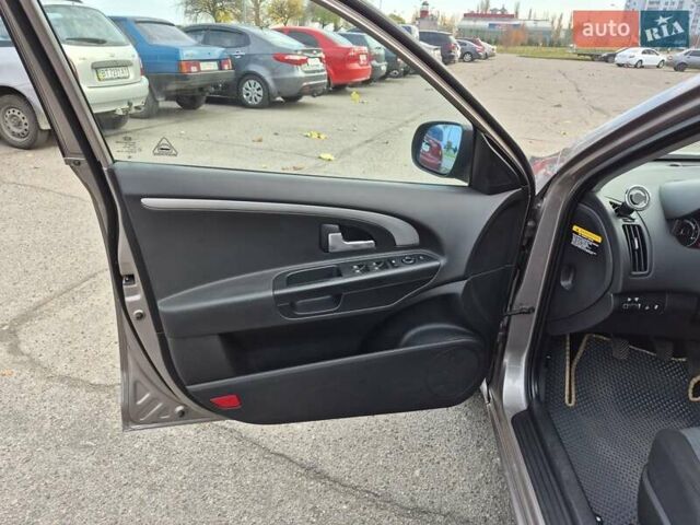 Бежевий Кіа Сід, об'ємом двигуна 1.6 л та пробігом 246 тис. км за 6500 $, фото 26 на Automoto.ua