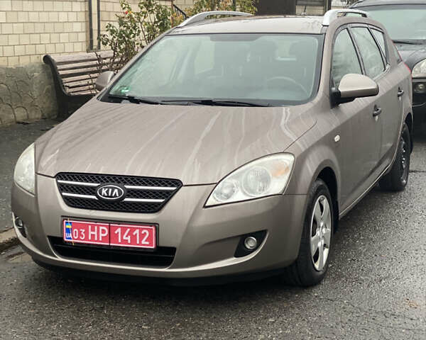 Бежевий Кіа Сід, об'ємом двигуна 0 л та пробігом 226 тис. км за 5500 $, фото 2 на Automoto.ua