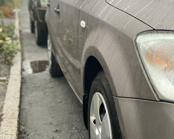 Бежевий Кіа Сід, об'ємом двигуна 0 л та пробігом 226 тис. км за 5500 $, фото 6 на Automoto.ua