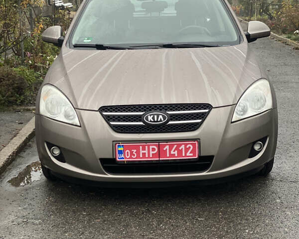 Бежевий Кіа Сід, об'ємом двигуна 0 л та пробігом 226 тис. км за 5500 $, фото 1 на Automoto.ua