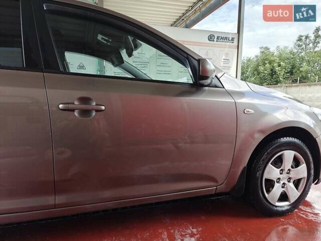 Бежевий Кіа Сід, об'ємом двигуна 1.59 л та пробігом 125 тис. км за 6000 $, фото 13 на Automoto.ua