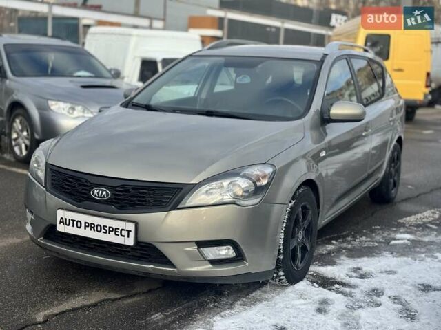 Бежевый Киа Сид, объемом двигателя 1.6 л и пробегом 180 тыс. км за 6500 $, фото 2 на Automoto.ua