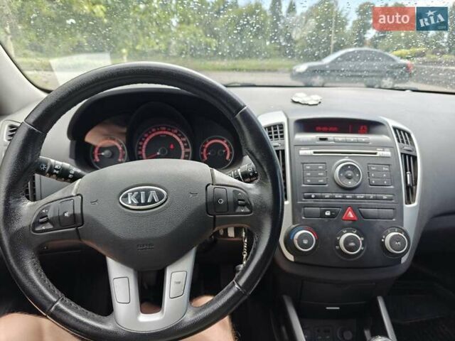 Бежевий Кіа Сід, об'ємом двигуна 1.59 л та пробігом 125 тис. км за 6000 $, фото 8 на Automoto.ua
