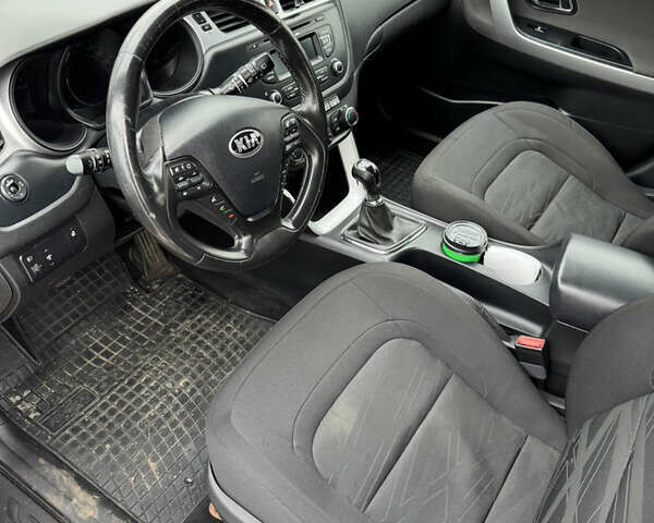 Бежевый Киа Сид, объемом двигателя 0 л и пробегом 260 тыс. км за 6500 $, фото 7 на Automoto.ua