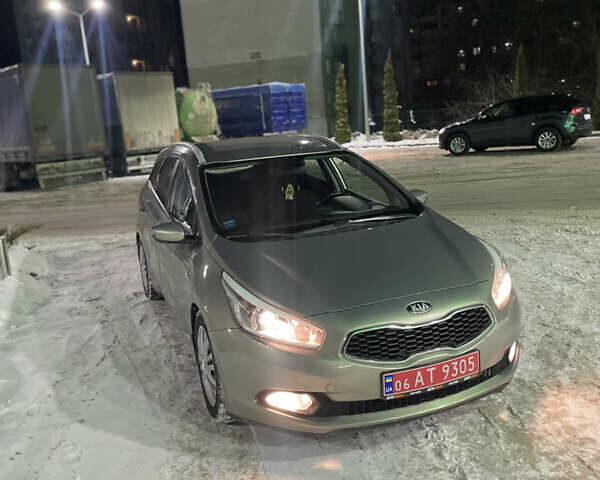 Бежевый Киа Сид, объемом двигателя 0 л и пробегом 235 тыс. км за 7300 $, фото 7 на Automoto.ua