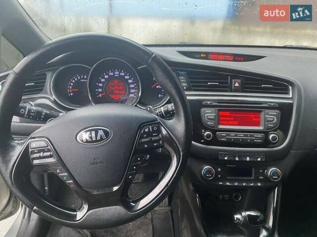 Бежевий Кіа Сід, об'ємом двигуна 1.59 л та пробігом 222 тис. км за 8200 $, фото 4 на Automoto.ua