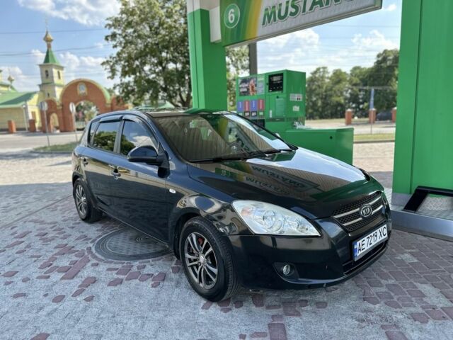 Черный Киа Сид, объемом двигателя 1.6 л и пробегом 286 тыс. км за 3850 $, фото 1 на Automoto.ua