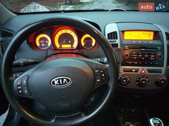 Черный Киа Сид, объемом двигателя 1.58 л и пробегом 274 тыс. км за 6000 $, фото 12 на Automoto.ua