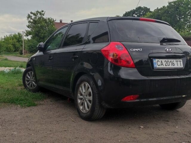 Черный Киа Сид, объемом двигателя 1.6 л и пробегом 230 тыс. км за 6500 $, фото 2 на Automoto.ua