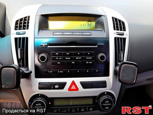 Черный Киа Сид, объемом двигателя 1.6 л и пробегом 193 тыс. км за 6200 $, фото 9 на Automoto.ua