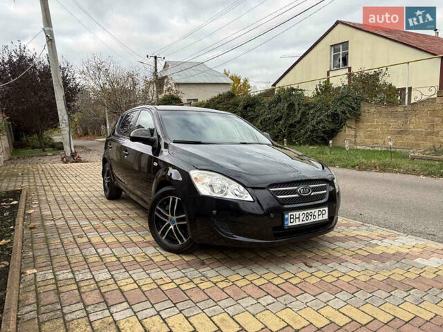 Черный Киа Сид, объемом двигателя 1.6 л и пробегом 203 тыс. км за 5900 $, фото 1 на Automoto.ua