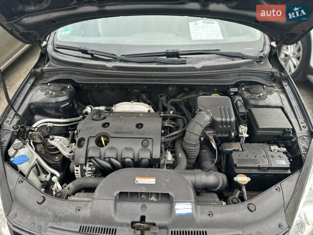 Черный Киа Сид, объемом двигателя 1.4 л и пробегом 161 тыс. км за 5500 $, фото 10 на Automoto.ua