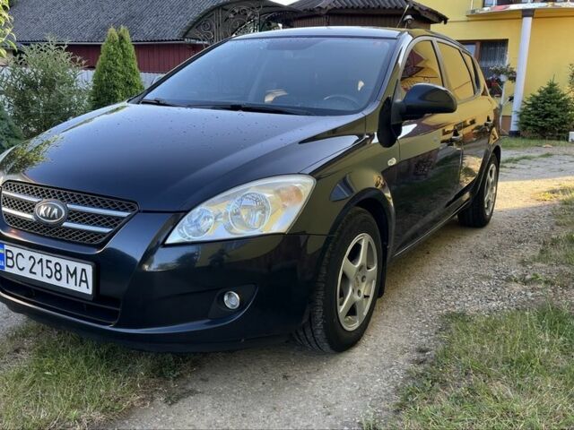 Чорний Кіа Сід, об'ємом двигуна 1.6 л та пробігом 258 тис. км за 5300 $, фото 3 на Automoto.ua