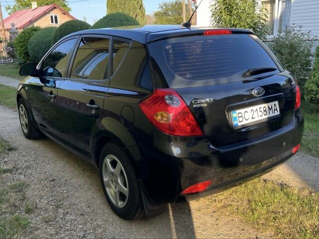 Чорний Кіа Сід, об'ємом двигуна 1.6 л та пробігом 258 тис. км за 5300 $, фото 1 на Automoto.ua