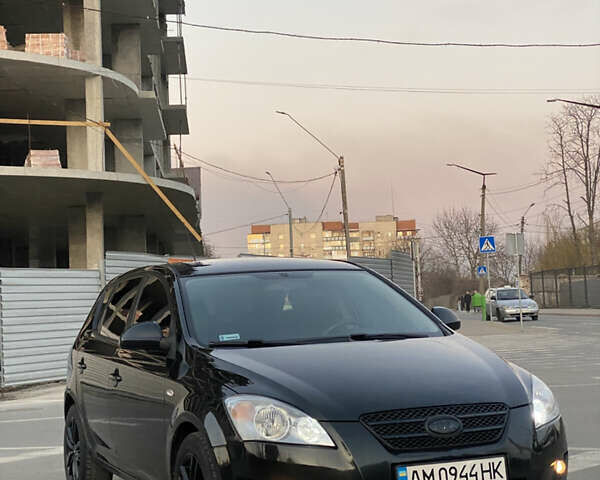 Черный Киа Сид, объемом двигателя 1.58 л и пробегом 333 тыс. км за 5200 $, фото 1 на Automoto.ua