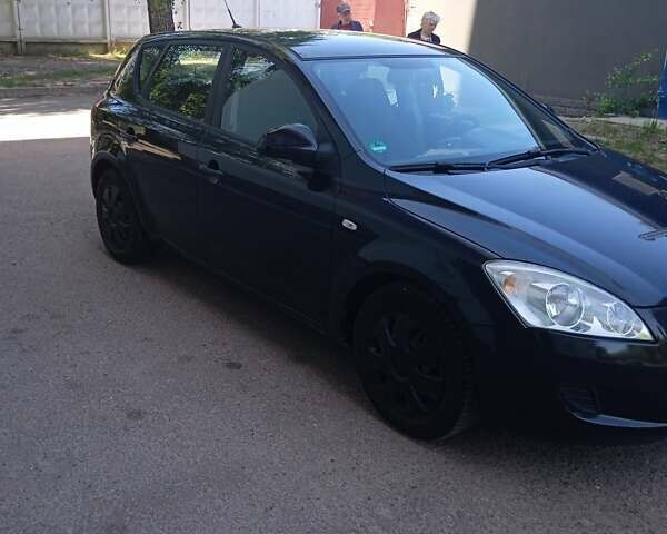 Чорний Кіа Сід, об'ємом двигуна 1.4 л та пробігом 178 тис. км за 4950 $, фото 4 на Automoto.ua