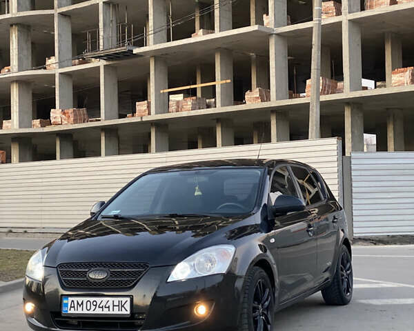 Черный Киа Сид, объемом двигателя 1.58 л и пробегом 333 тыс. км за 5200 $, фото 4 на Automoto.ua