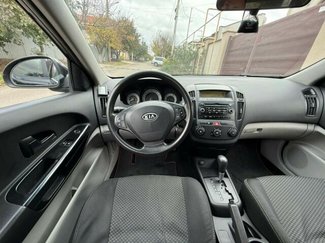 Черный Киа Сид, объемом двигателя 1.6 л и пробегом 203 тыс. км за 5900 $, фото 22 на Automoto.ua