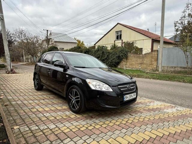 Черный Киа Сид, объемом двигателя 1.6 л и пробегом 203 тыс. км за 5900 $, фото 4 на Automoto.ua