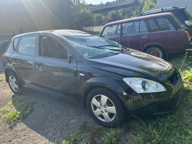 Киа Сид 2007 в Долине на Automoto.ua Черный Киа Сид, объемом двигателя 1.6 л и пробегом 170 тыс. км за 1000 $, фото 1 на Automoto.ua