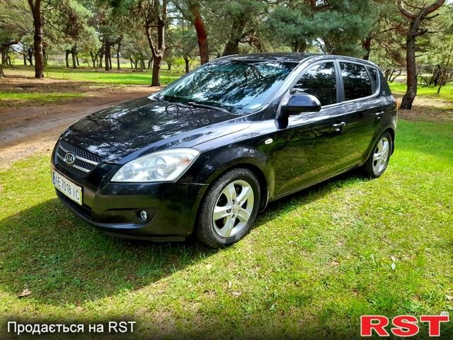 Черный Киа Сид, объемом двигателя 1.6 л и пробегом 193 тыс. км за 6200 $, фото 2 на Automoto.ua