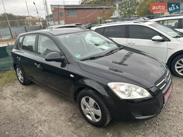 Черный Киа Сид, объемом двигателя 1.4 л и пробегом 161 тыс. км за 5500 $, фото 4 на Automoto.ua