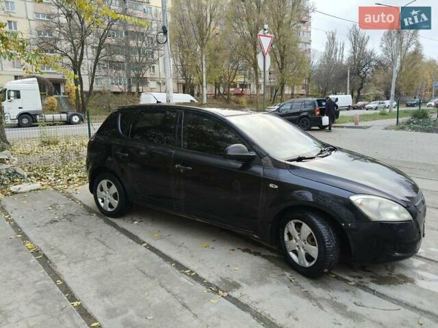 Чорний Кіа Сід, об'ємом двигуна 1.59 л та пробігом 338 тис. км за 3500 $, фото 3 на Automoto.ua