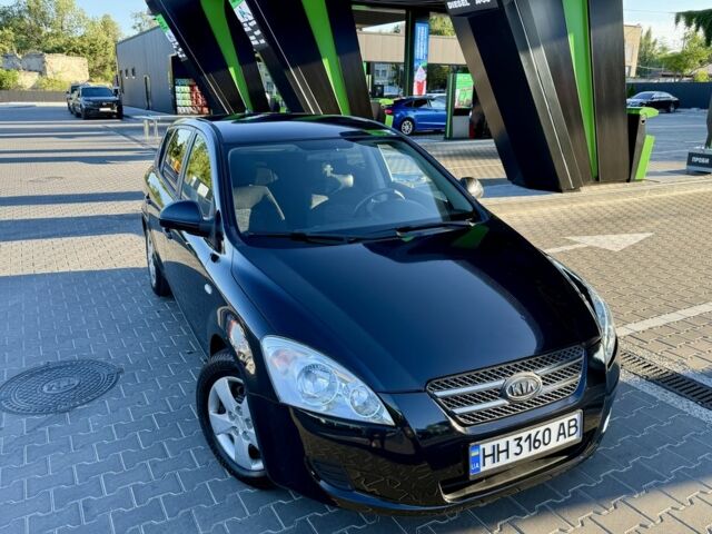 Черный Киа Сид, объемом двигателя 1.4 л и пробегом 160 тыс. км за 5550 $, фото 4 на Automoto.ua
