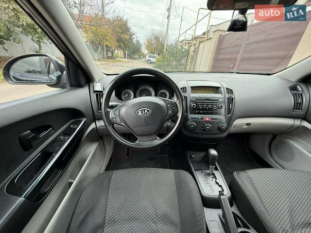 Черный Киа Сид, объемом двигателя 1.6 л и пробегом 203 тыс. км за 5900 $, фото 22 на Automoto.ua
