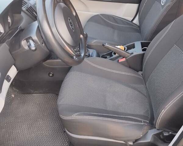 Чорний Кіа Сід, об'ємом двигуна 1.4 л та пробігом 260 тис. км за 5500 $, фото 5 на Automoto.ua