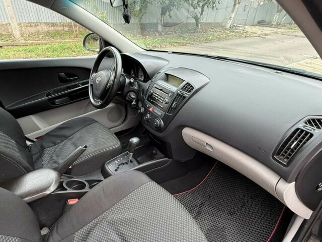 Черный Киа Сид, объемом двигателя 1.6 л и пробегом 203 тыс. км за 5900 $, фото 21 на Automoto.ua